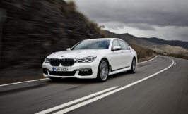 2016-BMW-750Li-xDrive-M-Sport-102-876x535.jpg