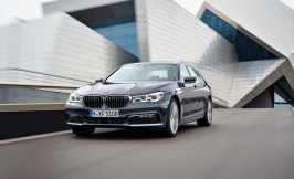 2016-BMW-750Li-xDrive-101-876x535.jpg