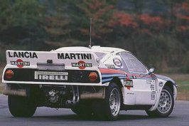 lancia037_rear.jpg