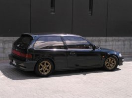 1996900220_large.jpg