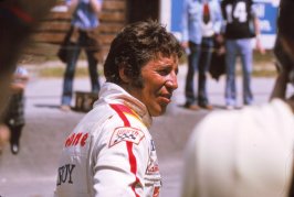 74r mos f5000 mario andretti.jpg