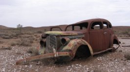 wallpaper-rusted-car-672x372.jpg