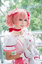 madoka_by_anicegirlxd-d6vks7f.jpg