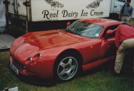 2000 TVR Cerbera Speed 12 1.jpg