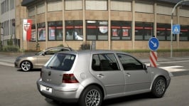 7-Driverless Cars Passing By At Ahrweiler Gate.jpg