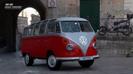 Volkswagen Samabus_Front.jpg