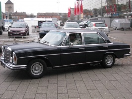 Mercedes.Benz_300_SEL_6.3_(8448484056).jpg