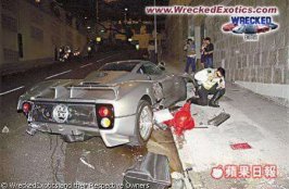 pagani_053002_01.jpg