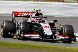 Kevin-Magnussen-03.jpg