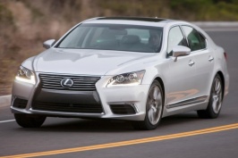 2015_lexus_ls-460_sedan_l_fq_oem_5_1600.jpg