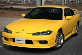 Nissan_SILVIA_spec-R_AERO_(S15)_'02.jpg Nissan_SILVIA_spec-R_AERO_(S15)_'02.jpg