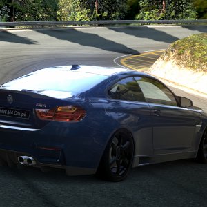 BMW M4 Coupe (5)