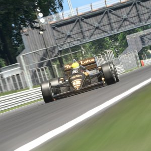 Lotus 97T (3)