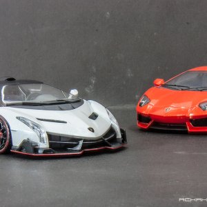 1:43 scale Lamborghini duo