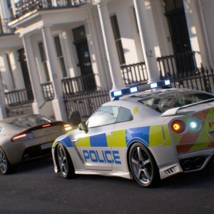 GTR_Police_car_UK_aston_martin_pulled_over_t6125542012523381252_0.jpg