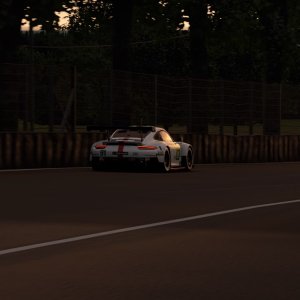 Porsche lemans 5