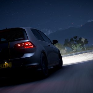 Sporty hatches meet and race late at night in The Midnight Run 2: the wild Golf R doesn't look back