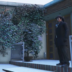 Visiting fellow co-worker Franklin on an icy Los Santos day 1