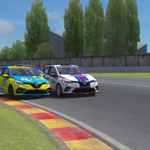 Screenshot_renault_clio_cup_2022_nogaro_8-4-122-18-29-39.jpg