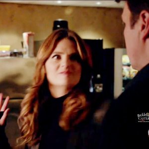 Castle - Beckett Slaps Castle