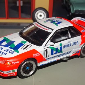 Unisia Jecs Nissan GT-R R32