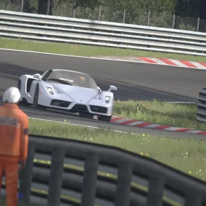 Screenshot_bg_ferrari_enzo_ks_nordschleife_6-6-126-20-0-3.webp