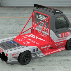 08_Uniqlo_Race_Truck_Rear.webp
