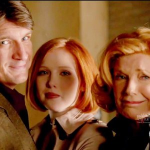 Castle 8x22 - Castle Reunited With Martha & Alexis