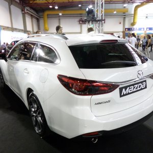 Mazda 6 SW: Shiroi Kodo (now featuring sexier rear end)