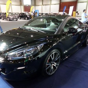 Peugeot RCZ R: It's like a RCZ, but better. And more edgy. And with more horsepower. And...