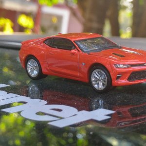 1/64 Greenlight Camaro 2016