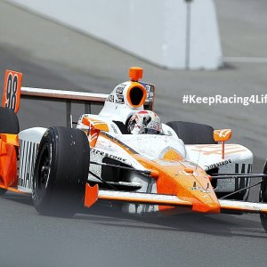 Dan Wheldon Wins The Indianapolis 500, 2011