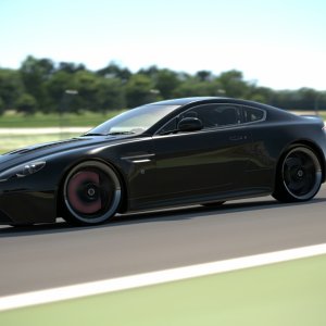 Aston Martin V12 Vantage