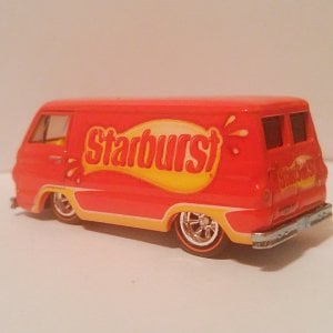 Hot Wheels: Starburst Dodge Van