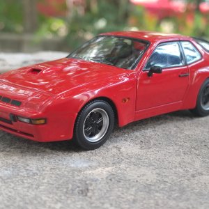 1/43 Maxichamps: Porsche 924 Carrera GT