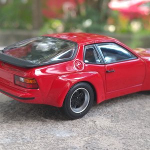 1/43 Maxichamps: Porsche 924 Carrera GT