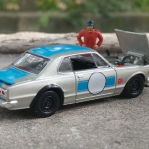 M2: Nissan Skyline