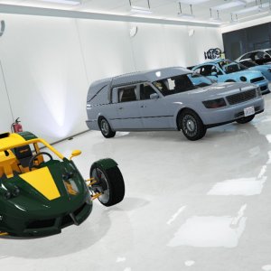 A baby peek at my second garage 11