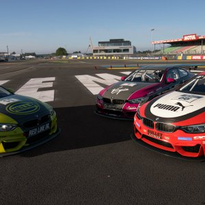 Race Driver: Grid touring cars turned M4 Gr.4s
