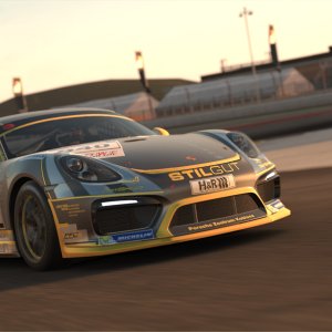 Cayman GT4