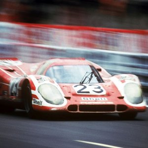 Porsche-917-Ferrari-512-1970s-power-war-endurance-racing-Title-Photo (1)