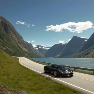 Pagani lake driving