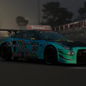 Skittles Nissan GT-R (night Race)
