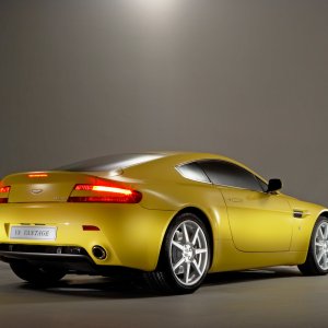 2006-Aston-Martin-V8-RA-Yellow-1920x1440