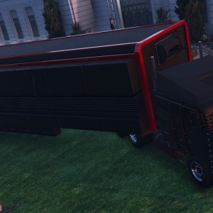 What CEOs are capable of having in one instance 6 (Mobile Operations Center, carried by JoBuilt Hauler Custom)