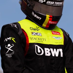Vettel Semi Gloss Front