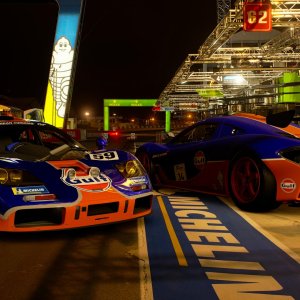 Gulf McLaren Pits