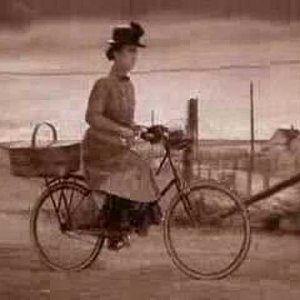 Miss Gulch theme (The Wicked Witch)