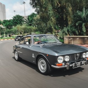 Alfa Romeo 2000GTV_1