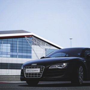 Silverstone_ Stowe Circuit r8 2.jpg